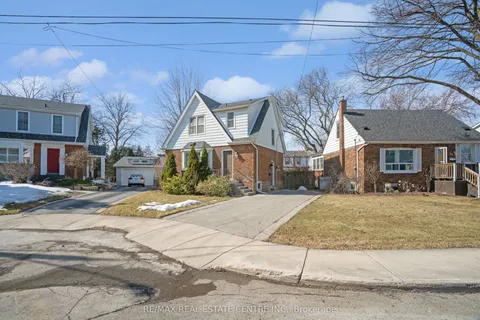 76 Cloverhill Road, Hamilton, ON L9C 3L7