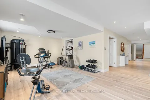 6196 Elkwood Drive, Greely - Metcalfe - Osgoode - Vernon and Area, ON K4P 1M9
