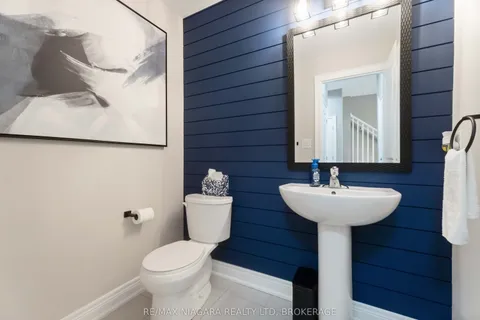 447 VIKING Street, Fort Erie, ON L2A 0E3