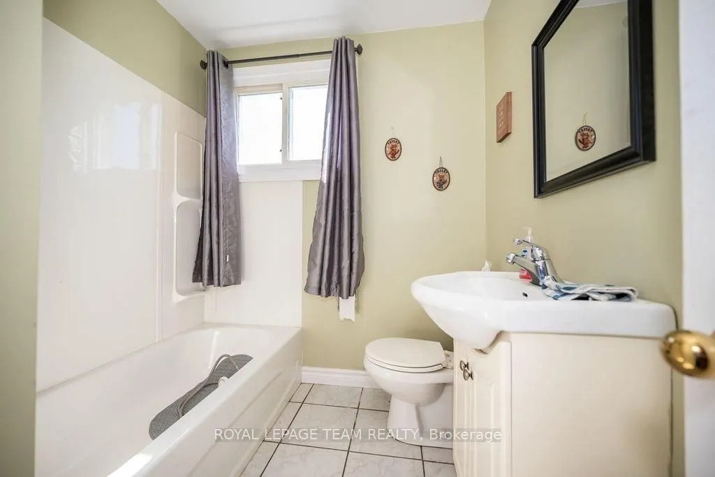 466 BARRON CANYON Road, Petawawa, ON K8A 6W7