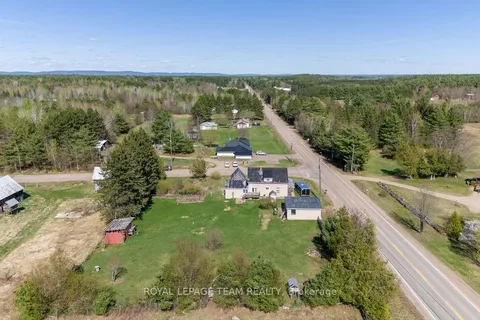 466 BARRON CANYON Road, Petawawa, ON K8A 6W7