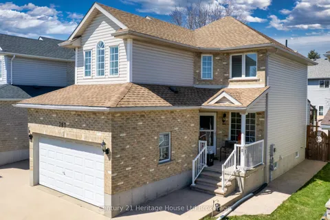 787 Hunter's Gate Crescent, Woodstock, ON N4V 1G4