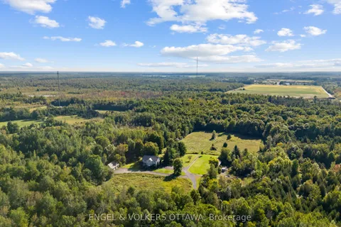 2062 Greys Creek Road, Greely - Metcalfe - Osgoode - Vernon and Area, ON K4P 1H7