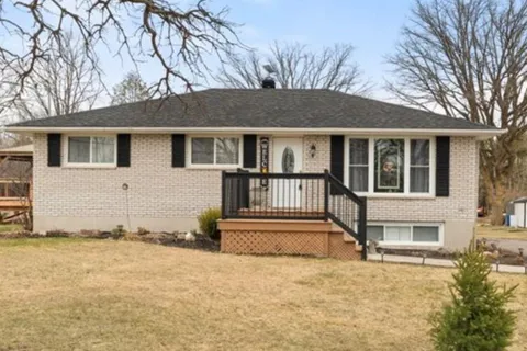 40 St Marks Road, Marmora and Lake, ON K0K 2M0