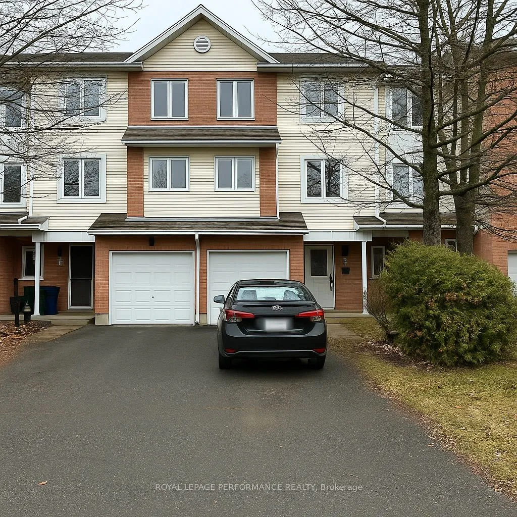11 Arbordale Crescent, South of Baseline to Knoxdale, ON K2G 5C7