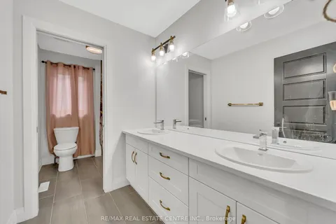3374 Oriole Drive, London South, ON N6M 0K1