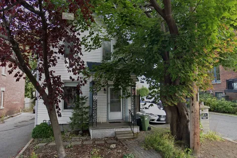 11 Melrose Avenue, West Centre Town, ON K1Y 1T8