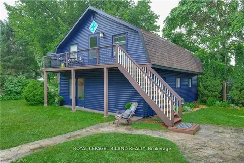 7575 Biddulph Street, Lambton Shores, ON N0M 2L0