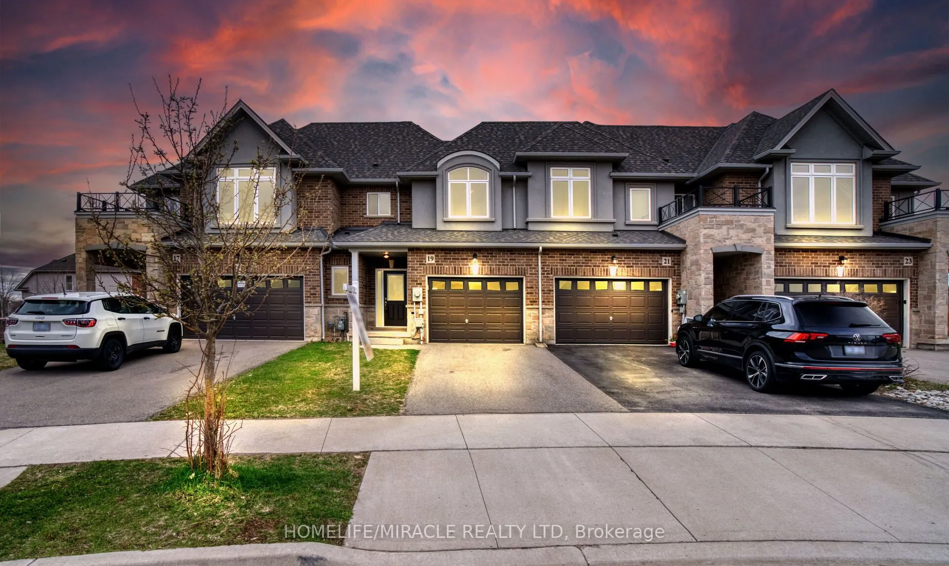 19 Pinot Crescent, Hamilton, ON L8E 0J8