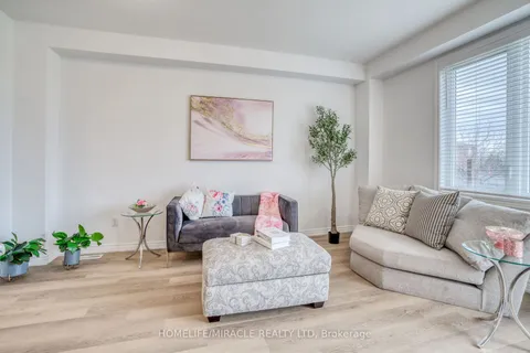 19 Pinot Crescent, Hamilton, ON L8E 0J8