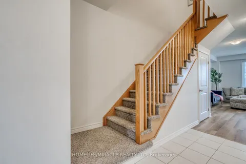 19 Pinot Crescent, Hamilton, ON L8E 0J8