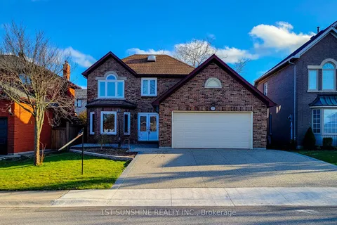 33 Caswell Drive, Hamilton, ON L9C 7N3