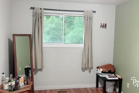 2 Trelawn Parkway, Welland, ON L3C 1W3
