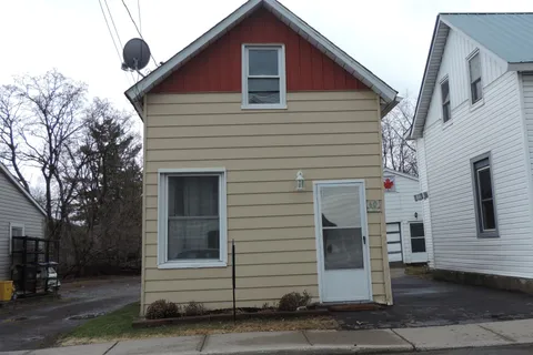 60 VICTORIA Street, Carleton Place, ON K7C 2W4