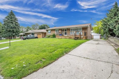 10 Countess Street, Leamington, ON N8H 2H3
