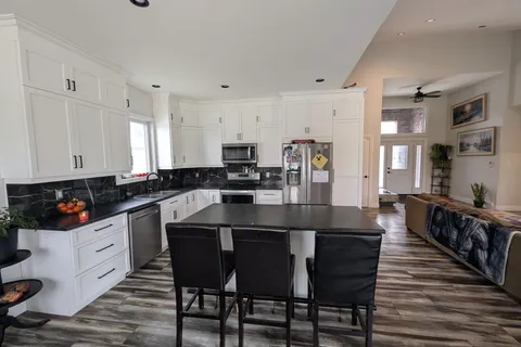 38812 Vienna Street, Bluewater, ON N0M 2R0