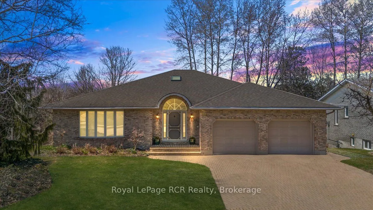 284 2nd Avenue, Hanover, ON N4N 3S1