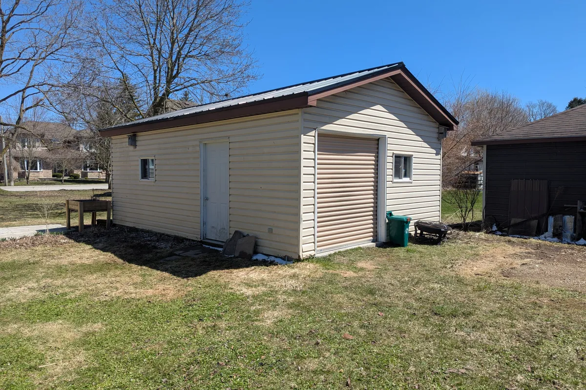 63 William Street, ON N0G 1Z0