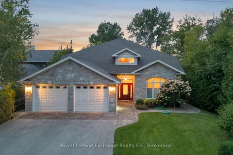 82 BELL Drive, Huron-Kinloss, ON N2Z 0B3