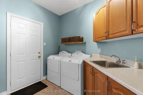 67 Gleeson Way, Barrhaven, ON K2J 4Y9