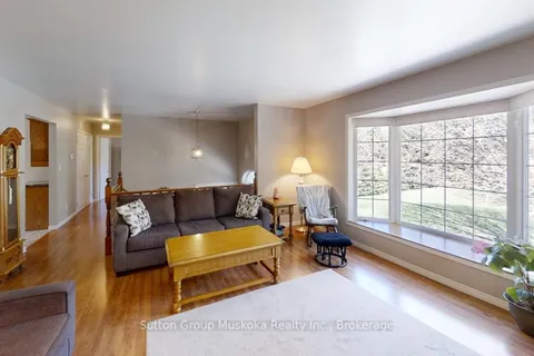 357 RAVENSCLIFFE Road, Huntsville, ON P1H 1L6
