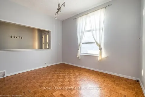 136 Dundurn Street, Hamilton, ON L8R 3E8