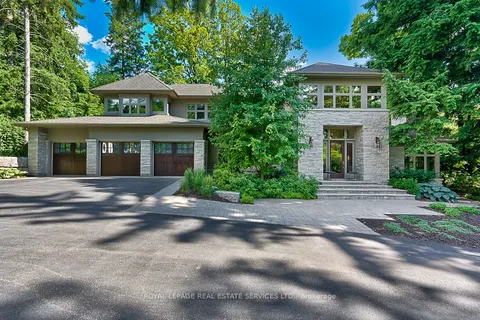 177 Lovers Lane, Hamilton, ON L9G 1G9