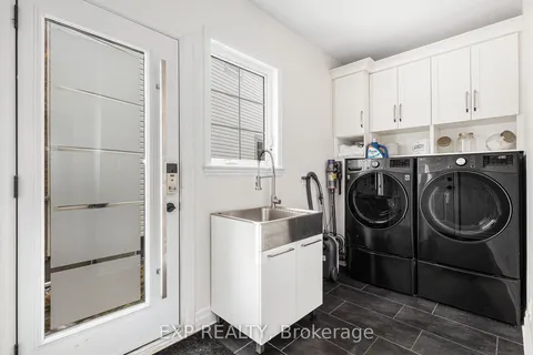 182 Sunita Crescent, Barrhaven, ON K2J 5S8