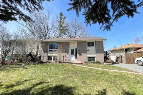 8 Graham Road, Quinte West, ON K8V 5X6