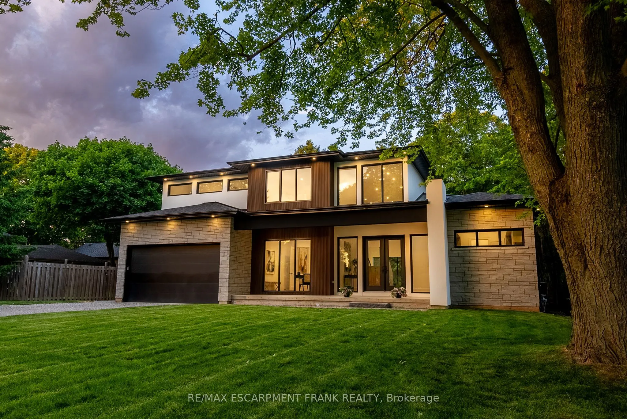 149 Rosemary Lane, Hamilton, ON L9G 2K6