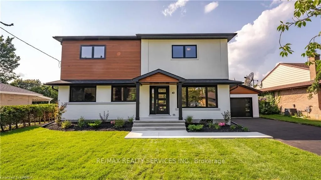 40 Varadi Avenue, Brant, ON N3R 3N3