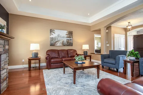 24 Carriage Lane, Bluewater, ON N0M 1G0
