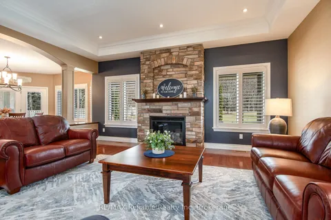 24 Carriage Lane, Bluewater, ON N0M 1G0