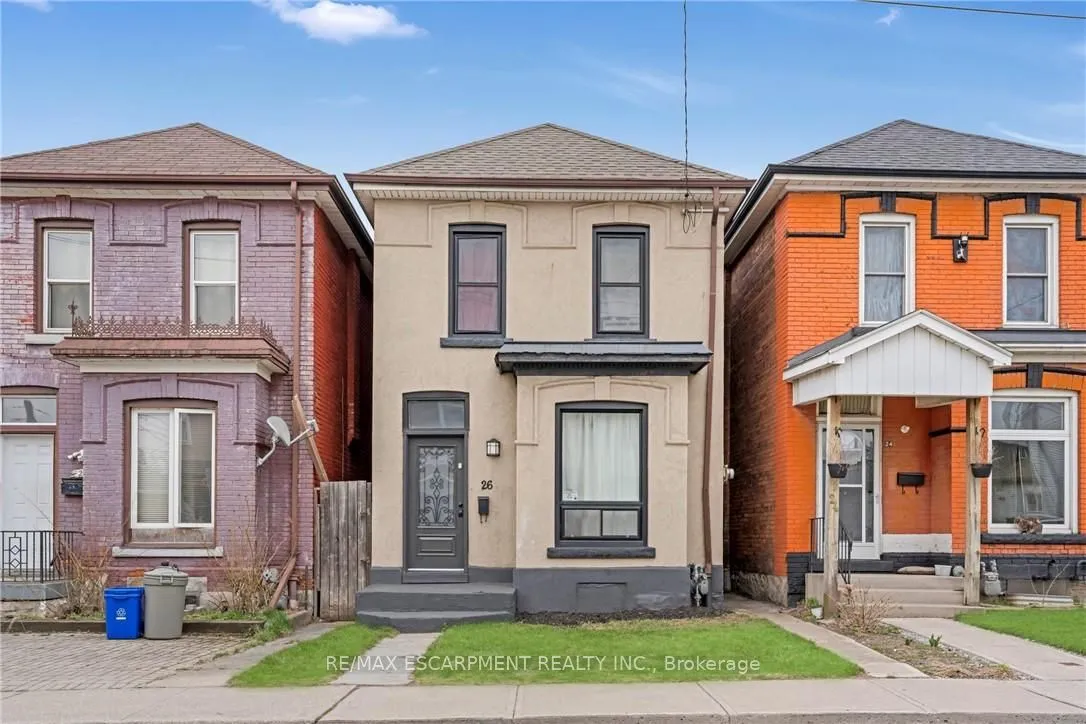 26 Madison Avenue, Hamilton, ON L8L 5Y3