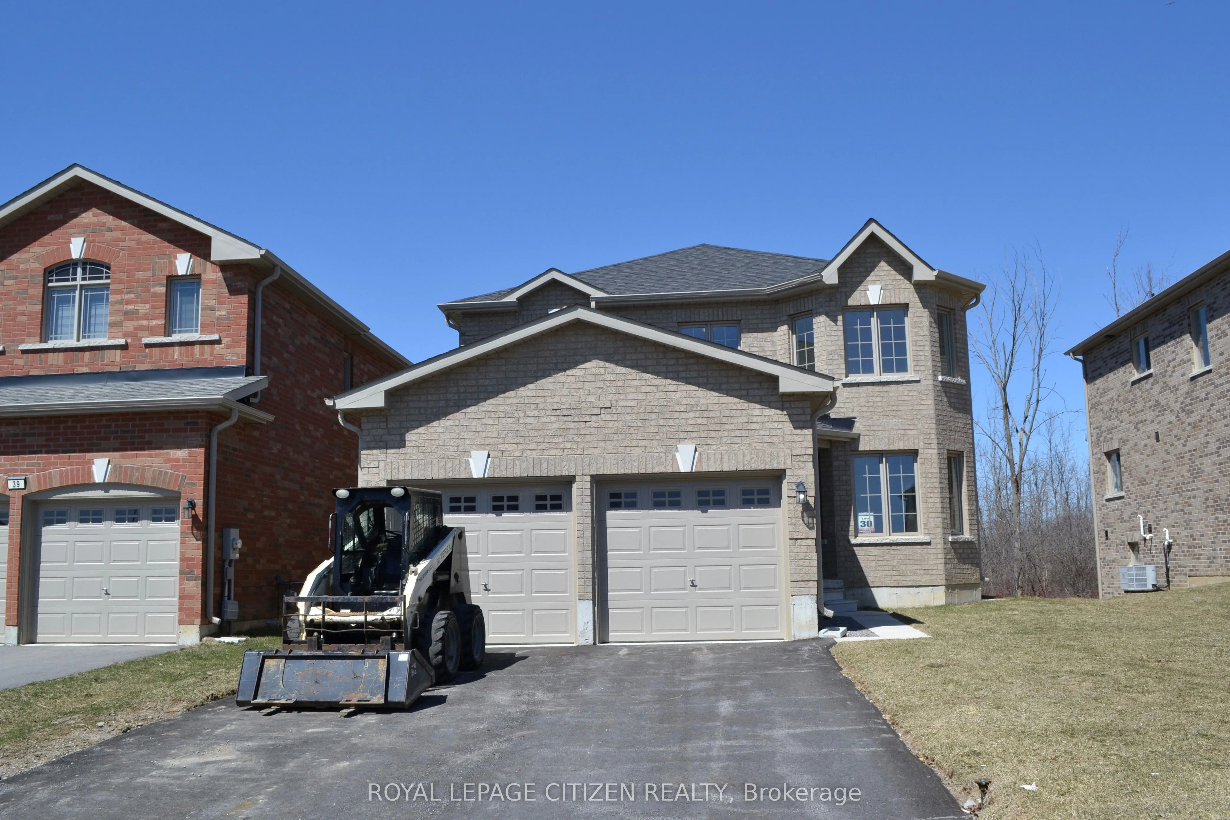 41 Carew Boulevard, Kawartha Lakes, ON K9V 0P7