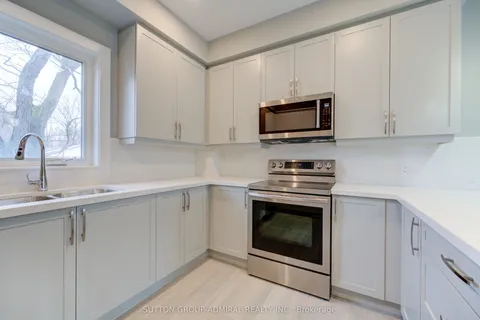 33 Jarvis Street, Brantford, ON N3T 4A7