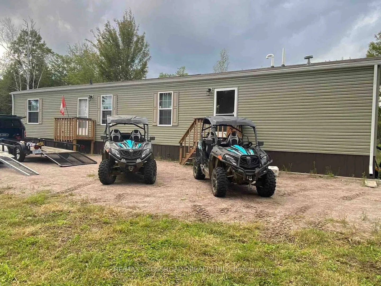 10 Hunt Road, Addington Highlands, ON K0H 1K0