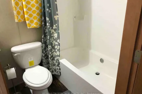 10 Hunt Road, Addington Highlands, ON K0H 1K0