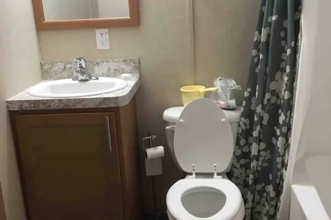 10 Hunt Road, Addington Highlands, ON K0H 1K0