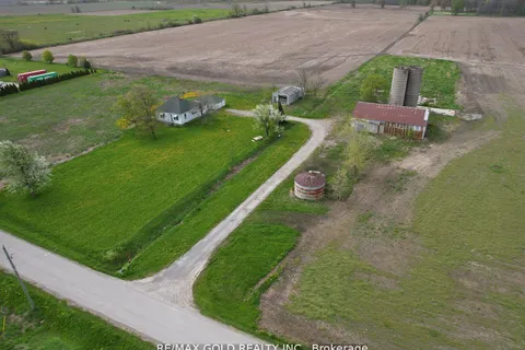 705 Kemp Road, Grimsby, ON L3M 4E7