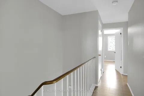 13 Coolspring Crescent, Cityview - Parkwoods Hills - Rideau Shore, ON K2E 7M7