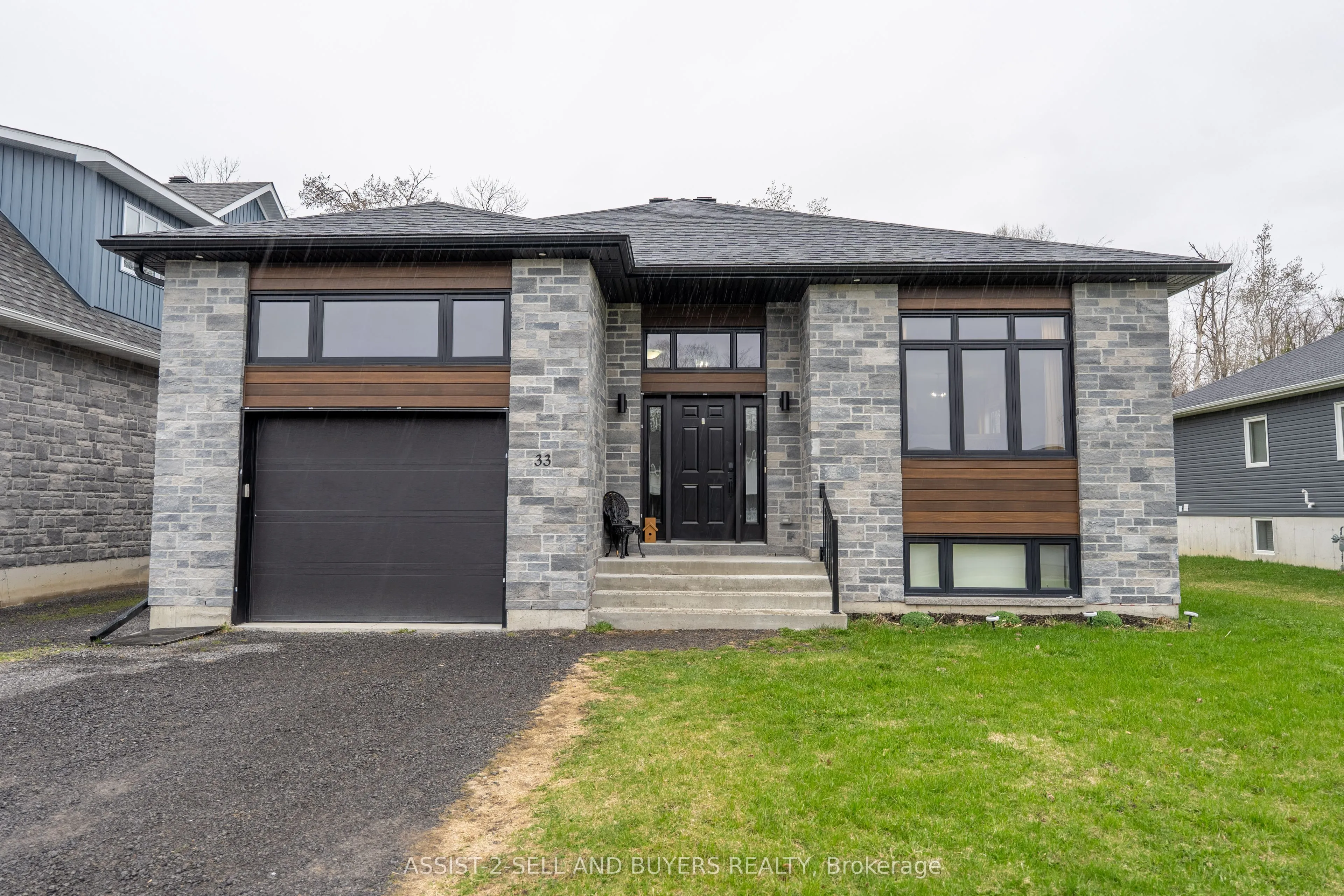 33 Beech Street, South Stormont, ON K0C 1M0