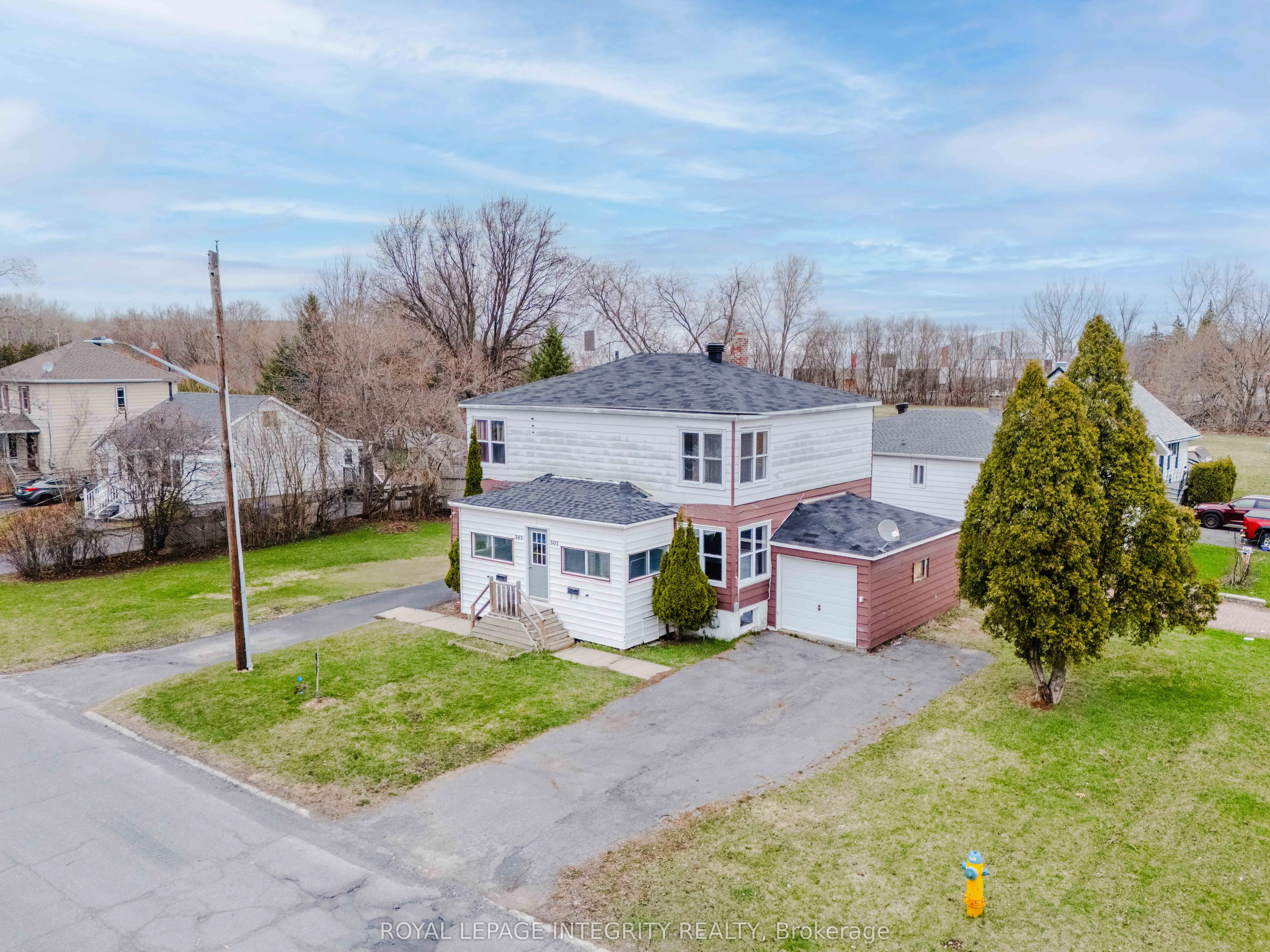 301-303 Hoople Avenue, Cornwall, ON K6J 2A5