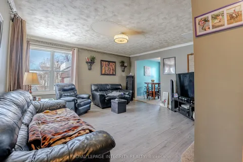 301-303 Hoople Avenue, Cornwall, ON K6J 2A5