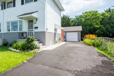 29 Ramsay Avenue, Quinte West, ON K8V 2P6