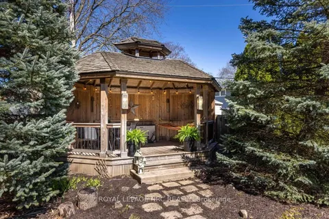 25 Victor Boulevard, St. Catharines, ON L2T 2B4