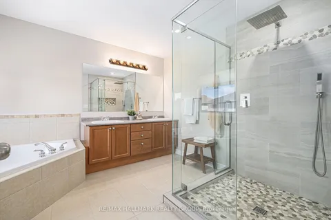 220 Celtic Ridge Crescent, Kanata, ON K2W 0C1