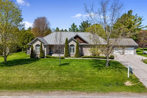 3905 Larose Crescent, Port Hope, ON L0A 1B0