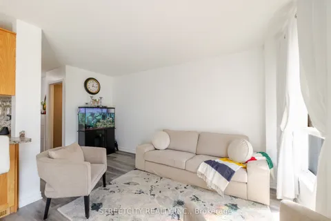 1858 Bloom Crescent, ON N5X 4N2