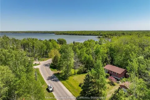 132 MAPLE Drive, Northern Bruce Peninsula, ON N0H 1Z0